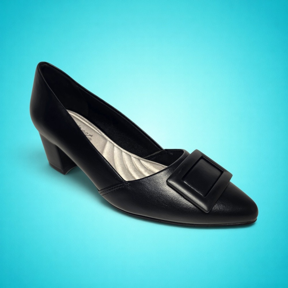 New women's black buckle block-heeled pointed-toe shoes, size 6M.